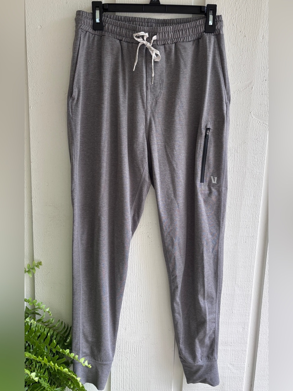 Vuori Men's Gray Performance Joggers with Zipper Pocket